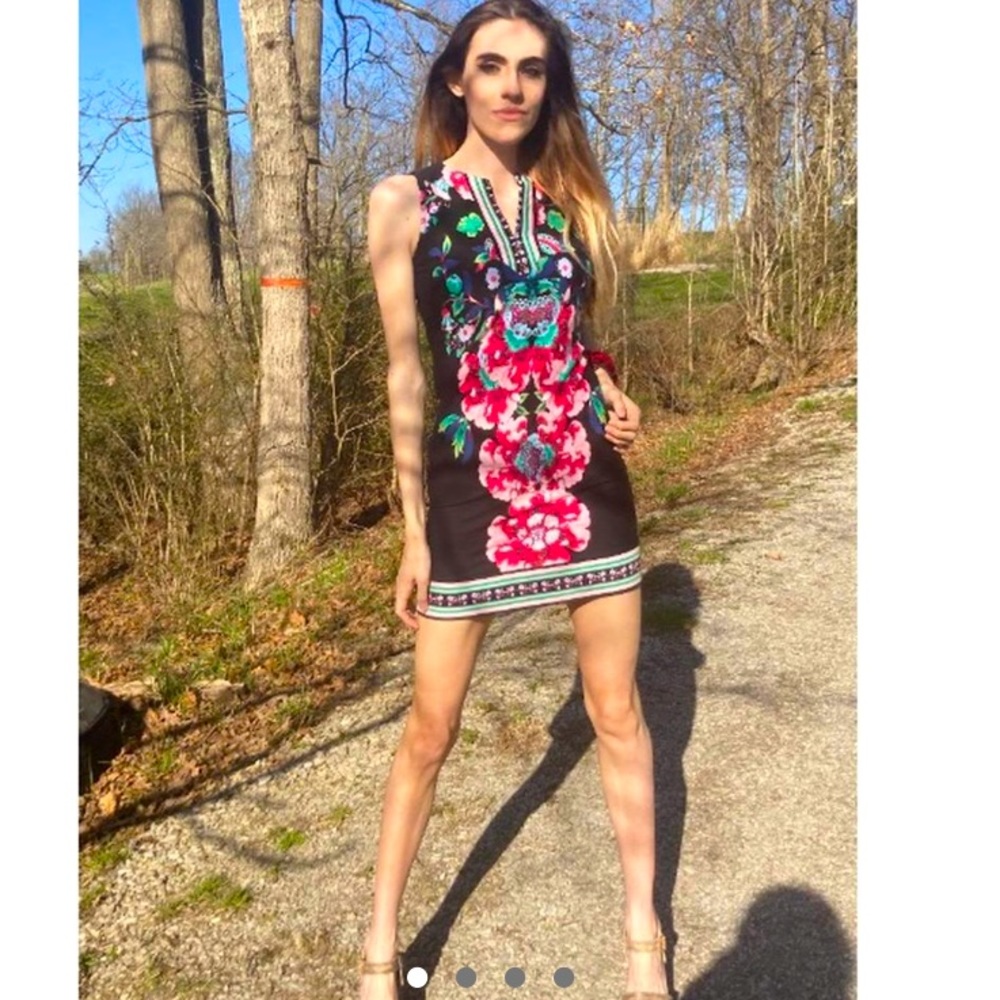 🎉HOST PICK🎉 XXS New York & Company Tribal Floral Bodycon Dress